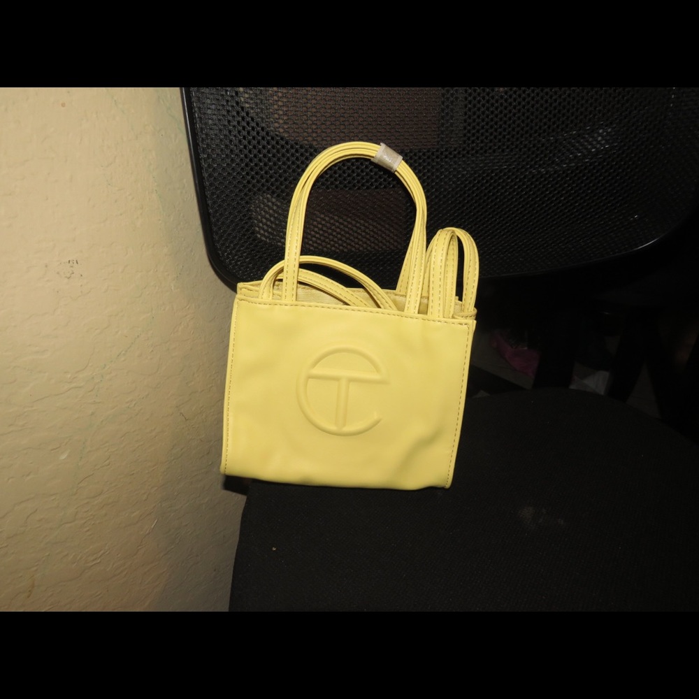 Trendy yellow bag
